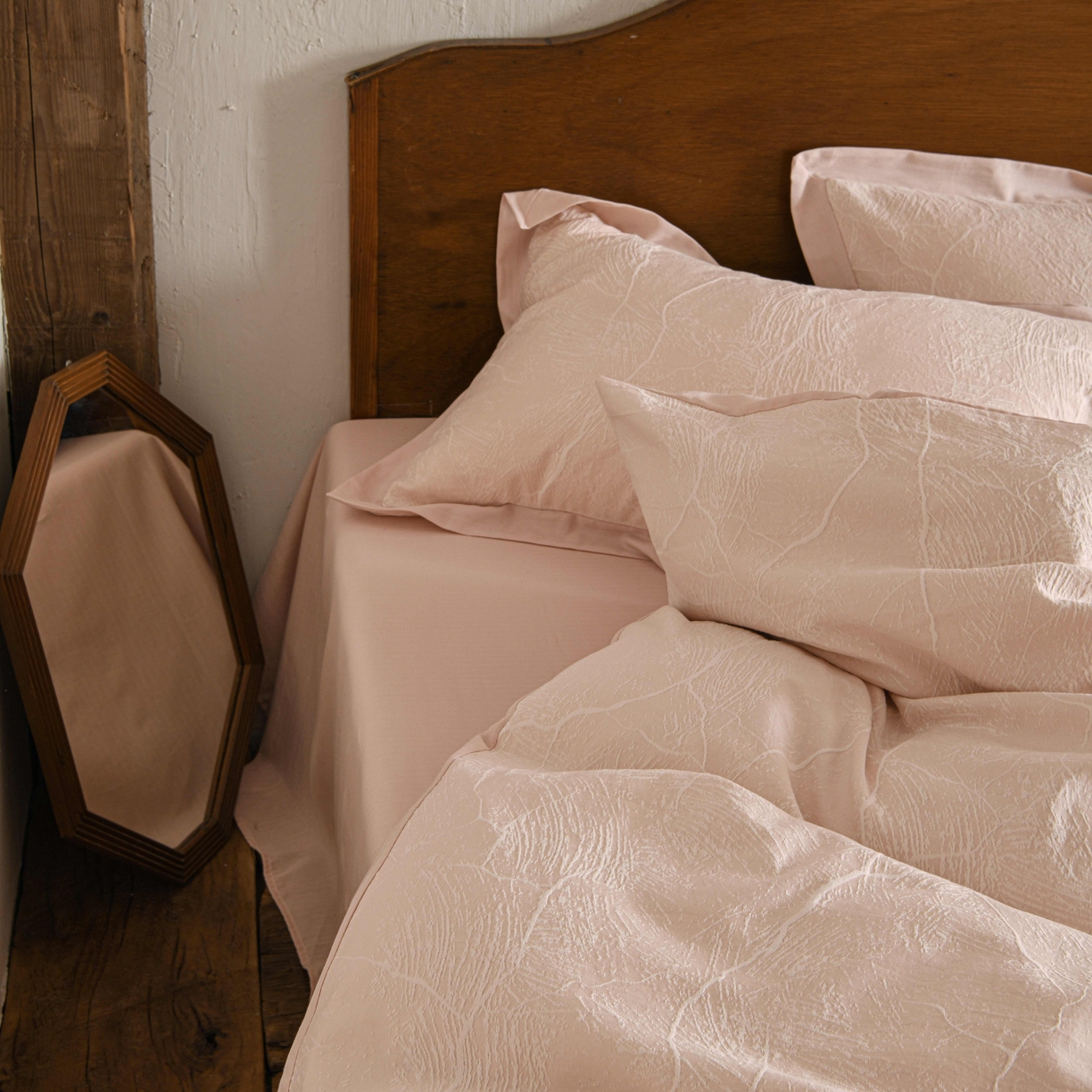 91家纺网 家纺一手货源 找家纺 云上 2025全棉提花床品系列·冰裂   色织冰裂-粉