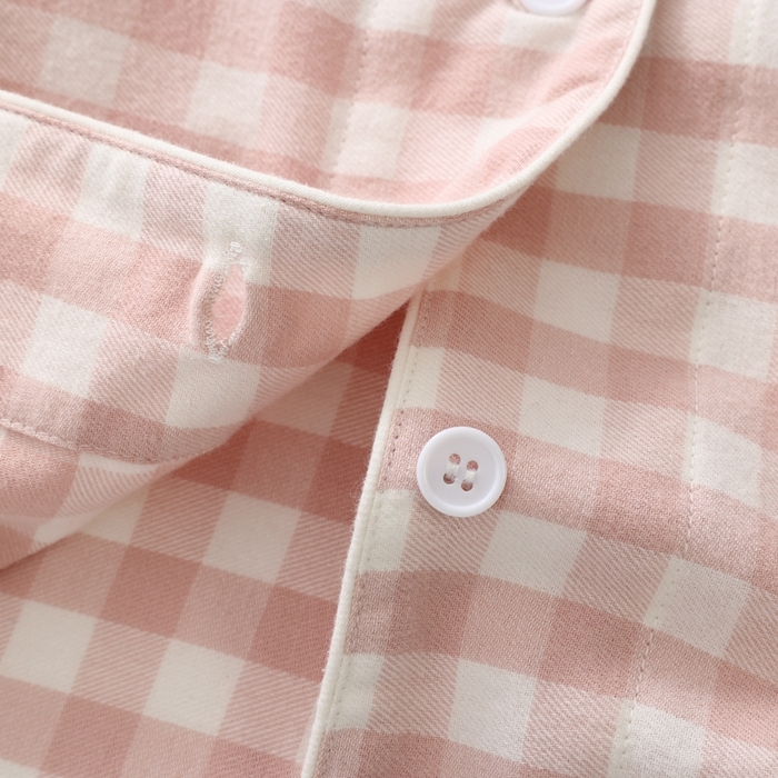 91家纺网 家纺一手货源 找家纺 伊嫚家居 2025新款无印日式双股全棉法兰绒家居服良品睡衣女纯棉直播秋冬款情侣睡衣 粉色小格