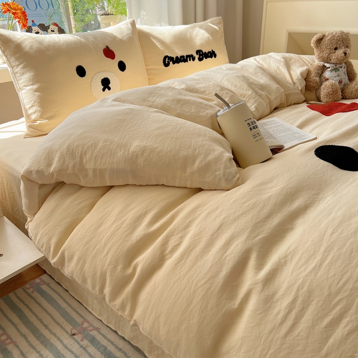 91家纺网 家纺一手货源 找家纺 顾里家纺 2025新款甜系表情包云朵棉毛巾绣四件套 梦想熊