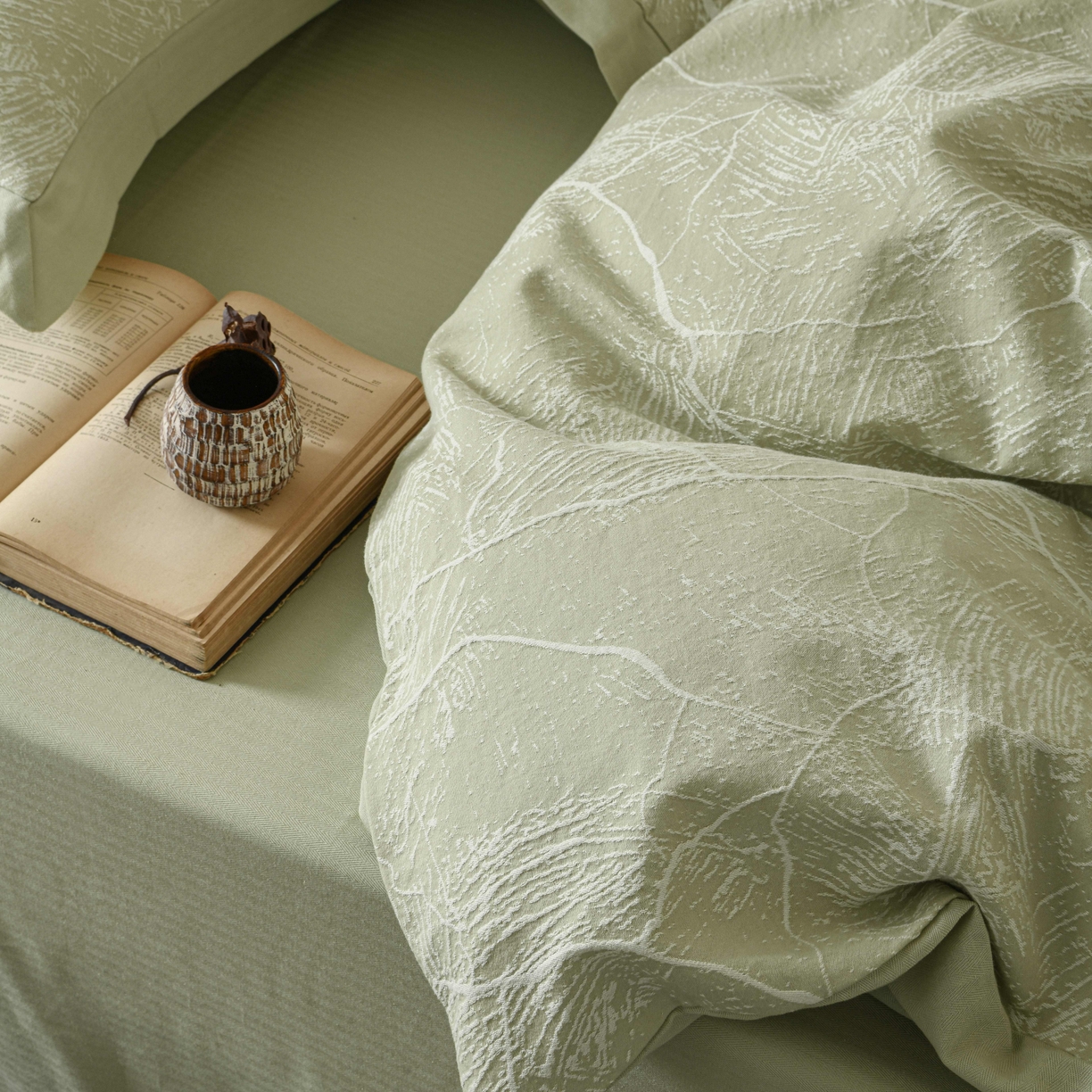 91家纺网 家纺一手货源 找家纺 云上 2025全棉提花床品系列·冰裂   色织冰裂-绿