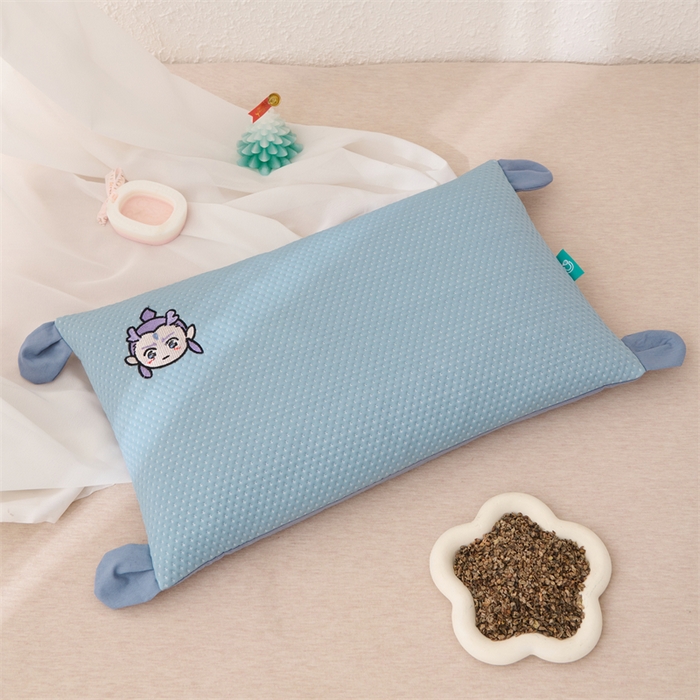 91家纺网 家纺一手货源 找家纺 芯洲 2025新款儿童学生向夏季凉豆豆荞麦枕卡通可爱Q版枕头枕芯 小敖丙30x50cm/只