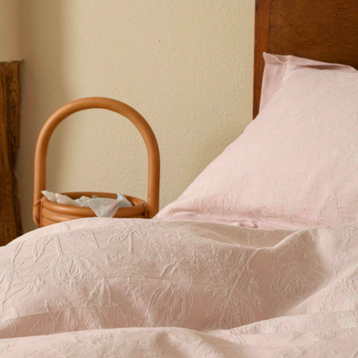 91家纺网 家纺一手货源 找家纺 云上 2025全棉提花床品系列·蝶舞花间 蝴蝶-粉