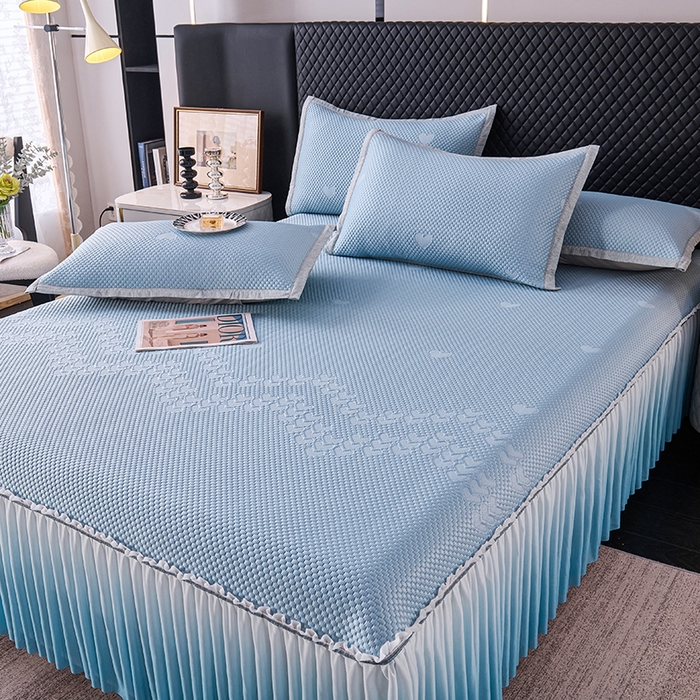 91家纺网 家纺一手货源 找家纺 尚品凤凰2025新款凉感床裙渐变色豆豆席床裙凉席直角席 凉席席子 爱心床裙  蓝色