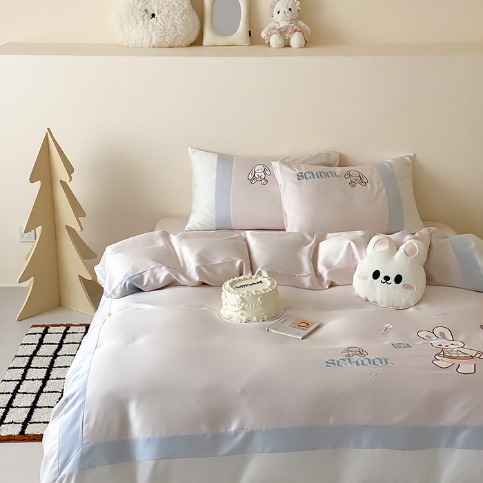 91家纺网 家纺一手货源 找家纺 （总）星野 2025新款超柔天丝棉精致刺绣贴布绣四件套-学院兔