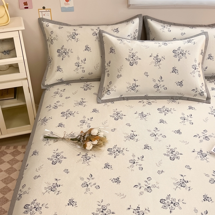 91家纺网 家纺一手货源 找家纺 典曼家纺 2025新款600D数码印花冰藤席席子凉席-床席款 时光清浅