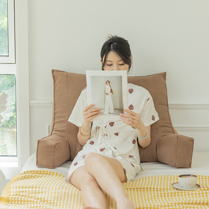 91家纺网 家纺一手货源 找家纺 一兰家纺 2025新款单人床头靠垫护腰靠背靠枕大抱枕抱抱靠 抱抱靠-枫叶棕