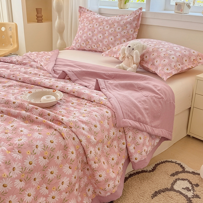 91家纺网 家纺一手货源 找家纺 雪鲨家纺  2025新款A类水洗棉夏被新疆棉花夏凉被空调被可机洗薄被子被芯 菊花粉