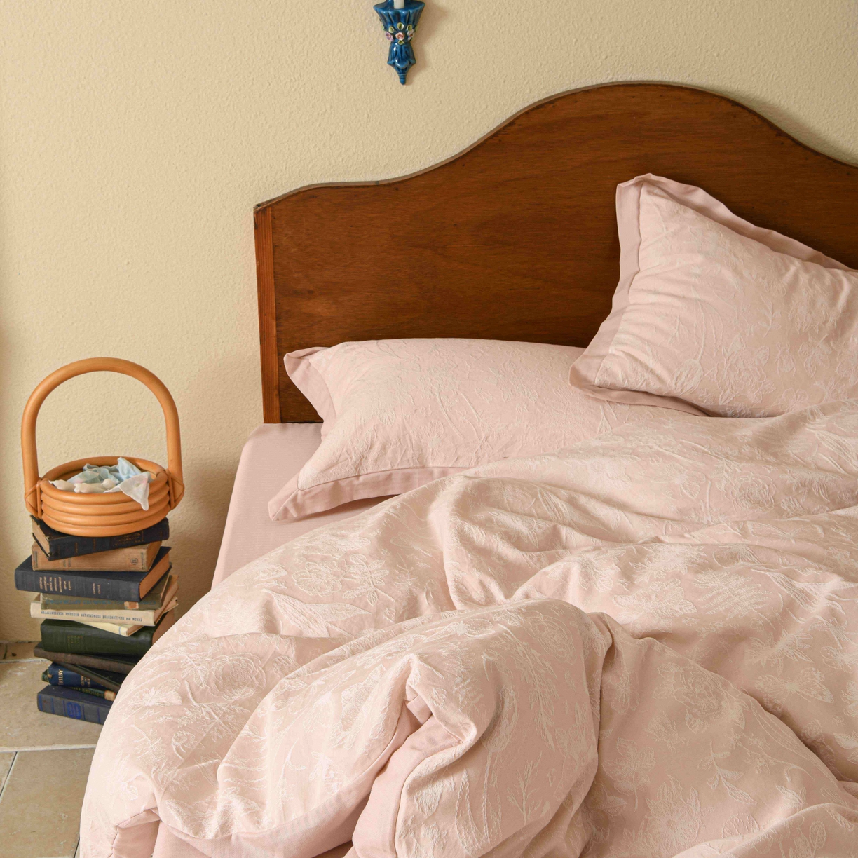 91家纺网 家纺一手货源 找家纺 云上 2025全棉提花床品系列·蝶舞花间 蝴蝶-粉