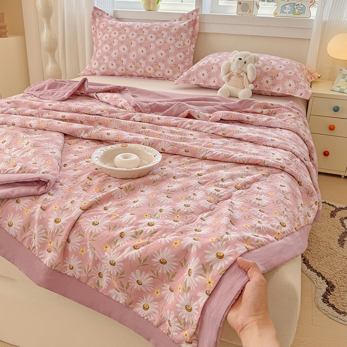 91家纺网 家纺一手货源 找家纺 雪鲨家纺  2025新款A类水洗棉夏被新疆棉花夏凉被空调被可机洗薄被子被芯 菊花粉