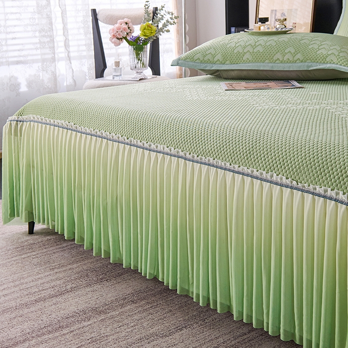 91家纺网 家纺一手货源 找家纺 尚品凤凰2025新款凉感床裙渐变色豆豆席床裙凉席直角席 凉席席子 爱心床裙 绿色