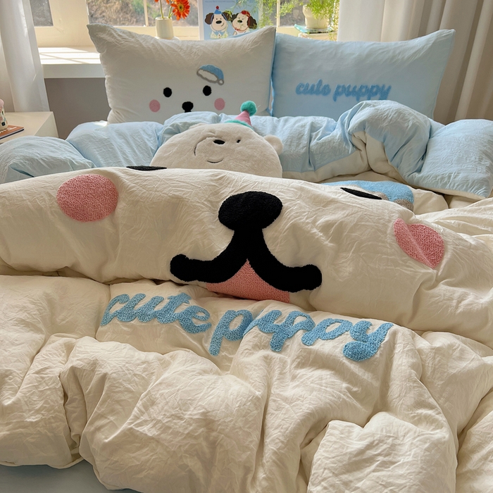 91家纺网 家纺一手货源 找家纺 （总）顾里家纺 2025新款甜系表情包云朵棉毛巾绣四件套