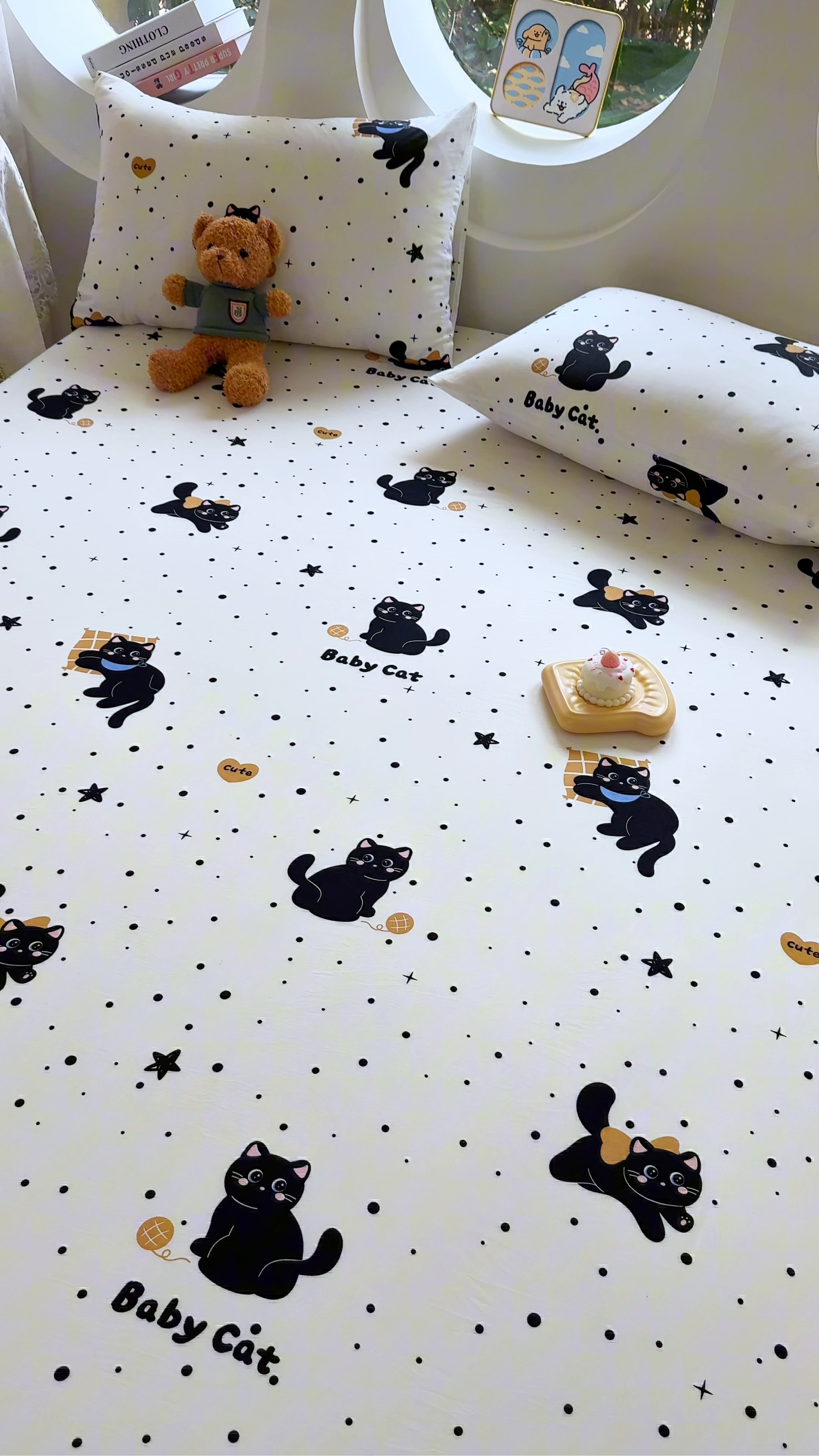 91家纺网 家纺一手货源 找家纺 十一家居 2025新款ins韩系卡通印花亲肤水洗棉床笠 波点小猫