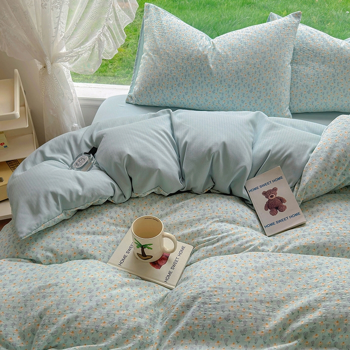 91家纺网 家纺一手货源 找家纺 王朝国际 2025新款直播热款有氧提花有氧双层纱碎花单被套 奶蓝泡芙