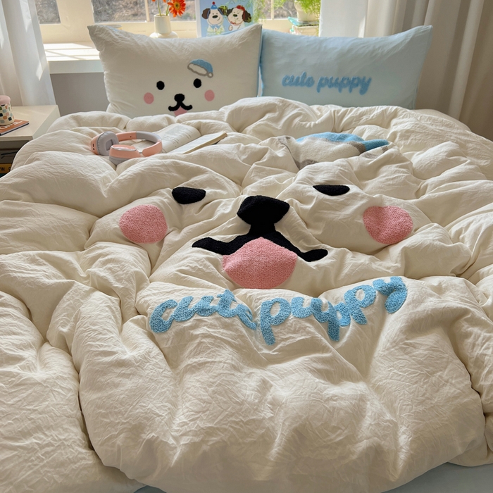 91家纺网 家纺一手货源 找家纺 （总）顾里家纺 2025新款甜系表情包云朵棉毛巾绣四件套