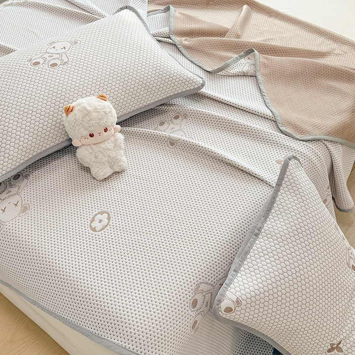 91家纺网 家纺一手货源 找家纺 雪鲨家纺  2025新款凉豆豆夏凉被空调被冰豆豆夏被可机洗礼品跑量A类 小熊咖