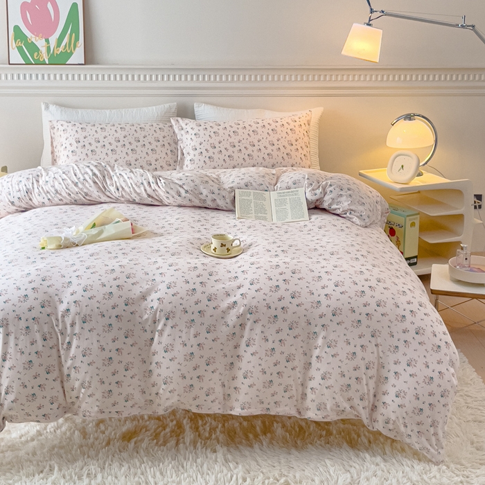 91家纺网 家纺一手货源 找家纺 伊嫚家居 新款日式新品全棉针织棉A类活性印花四件套天竺棉小碎花复古亲肤被罩床笠款套件 海棠粉香妃