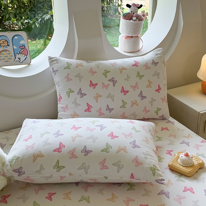 91家纺网 家纺一手货源 找家纺 十一家居 2025新款ins韩系卡通印花亲肤水洗棉床笠 彩蝶之舞