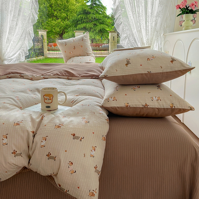 91家纺网 家纺一手货源 找家纺 王朝国际 2025新款直播热款有氧提花有氧双层纱碎花单被套 叮当汪