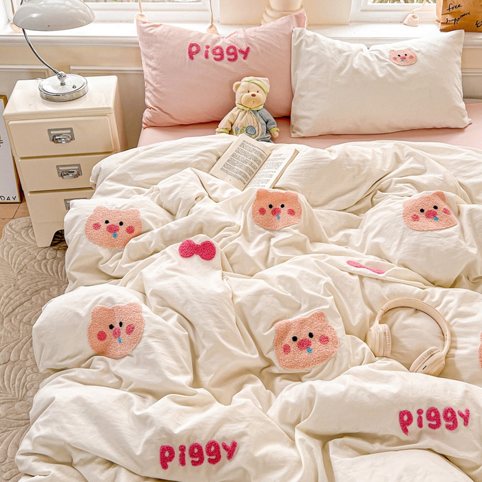 91家纺网 家纺一手货源 找家纺 海岛哥哥 2025新款云柔棉毛巾绣 四件套 毛巾绣-可爱小猪