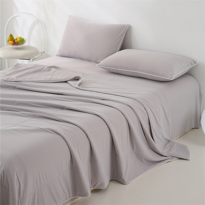 91家纺网 家纺一手货源 找家纺 小禹仔 2025新款母婴级水洗硅胶夏被夏凉被子被芯 浅灰