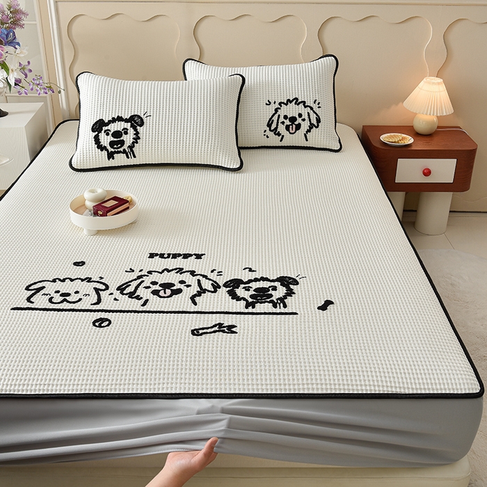 91家纺网 家纺一手货源 找家纺 炫拼  2025新款A类凉豆豆华夫格卡通绣花床笠款三件套 随意的狗