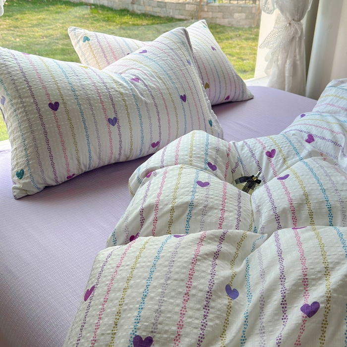 91家纺网 家纺一手货源 找家纺 王朝国际 2025新款直播热款有氧提花有氧双层纱碎花单被套 紫爱心