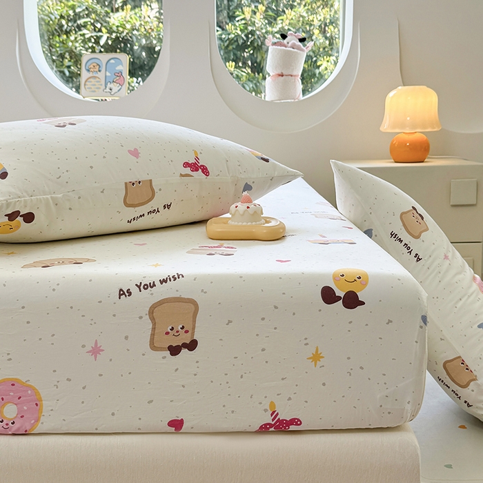 91家纺网 家纺一手货源 找家纺 十一家居 2025新款ins韩系卡通印花亲肤水洗棉床笠 面包甜甜圈