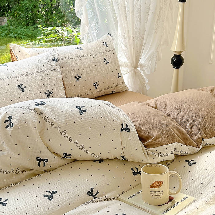 91家纺网 家纺一手货源 找家纺 王朝国际 2025新款直播热款有氧提花有氧双层纱碎花单被套 爱心蝶