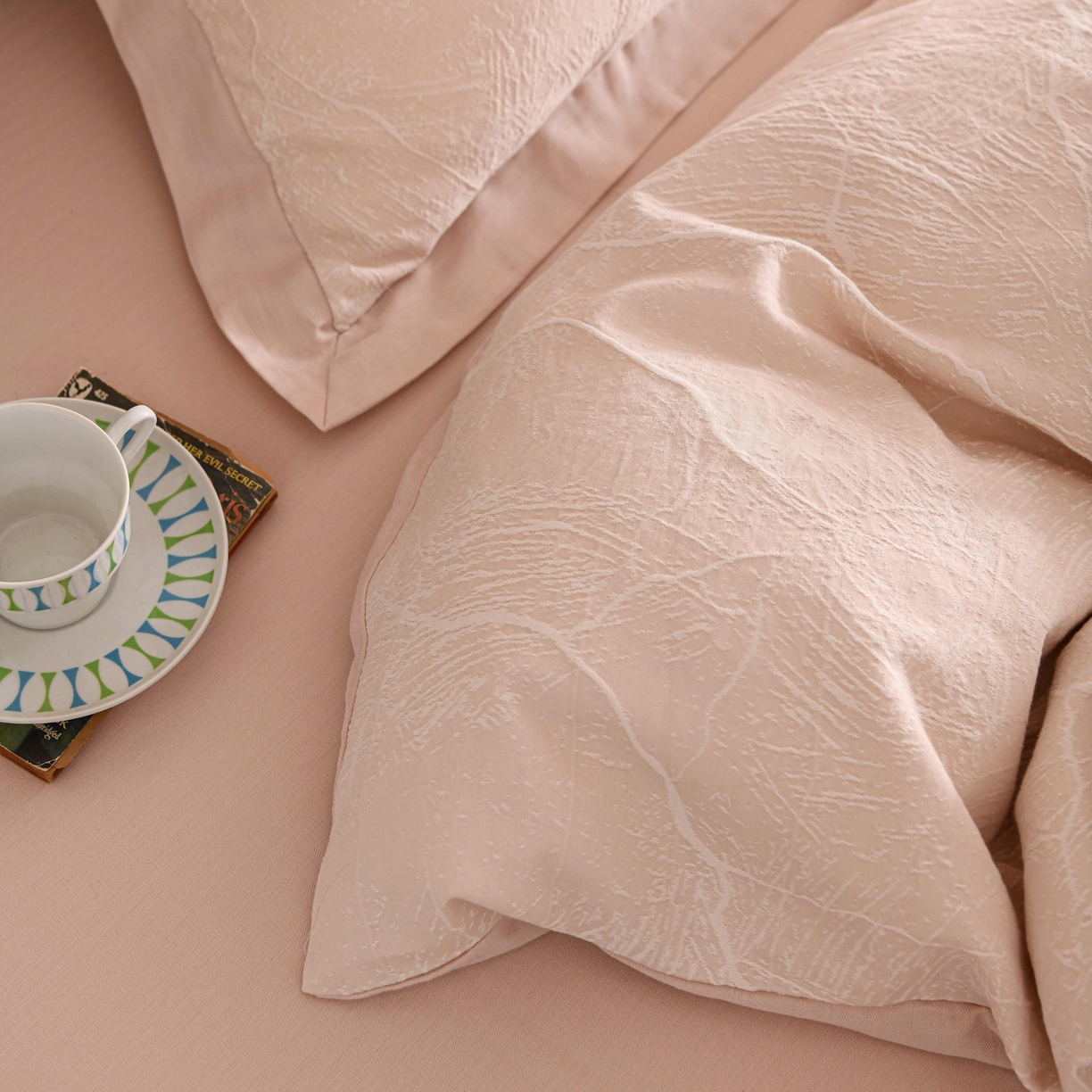 91家纺网 家纺一手货源 找家纺 云上 2025全棉提花床品系列·冰裂   色织冰裂-粉