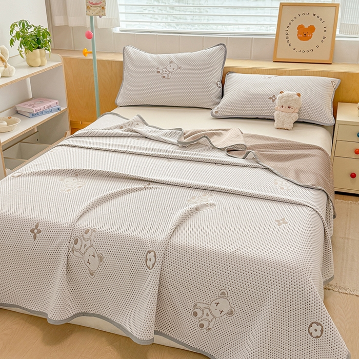 91家纺网 家纺一手货源 找家纺 雪鲨家纺  2025新款凉豆豆夏凉被空调被冰豆豆夏被可机洗礼品跑量A类 小熊咖