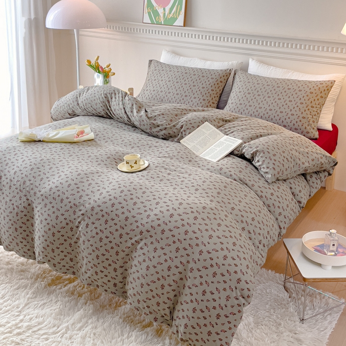 91家纺网 家纺一手货源 找家纺 伊嫚家居 新款日式新品全棉针织棉A类活性印花四件套天竺棉小碎花复古亲肤被罩床笠款套件 雅素栀子花