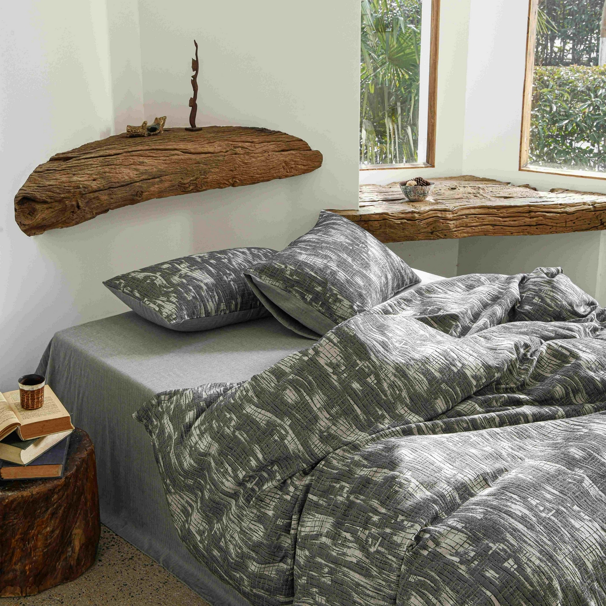 91家纺网 家纺一手货源 找家纺 云上 2025全棉色织大提花床品·侘寂潮汐   潮汐-黑灰