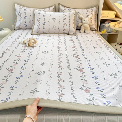 91家纺网 家纺一手货源 找家纺 （总）典曼家纺 2025新款600D数码印花冰藤席席子凉席-床席款