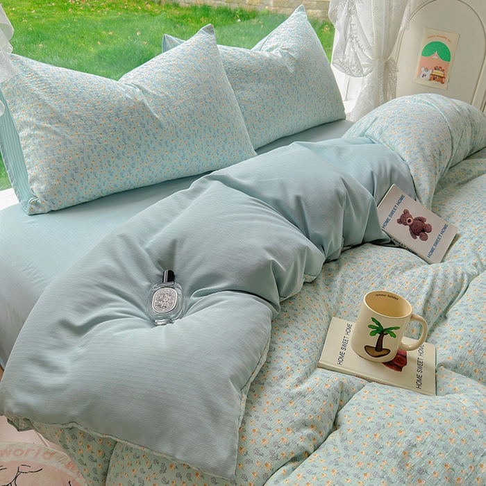 91家纺网 家纺一手货源 找家纺 王朝国际 2025新款直播热款有氧提花有氧双层纱碎花单被套 奶蓝泡芙