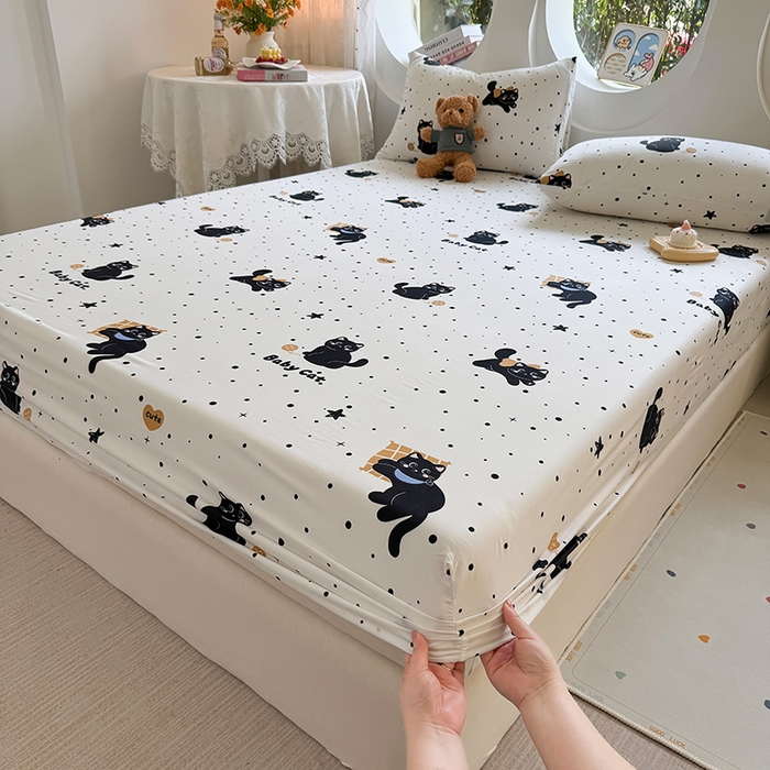 91家纺网 家纺一手货源 找家纺 十一家居 2025新款ins韩系卡通印花亲肤水洗棉床笠 波点小猫