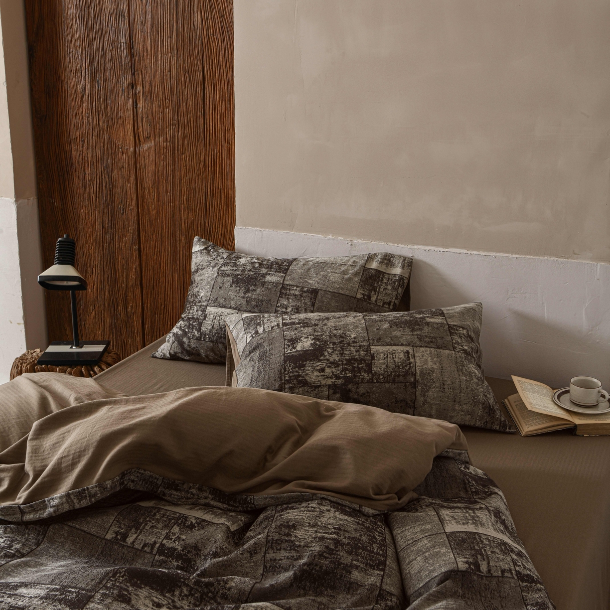 91家纺网 家纺一手货源 找家纺 云上 2025全棉色织大提花床品·侘寂空间   空间-金