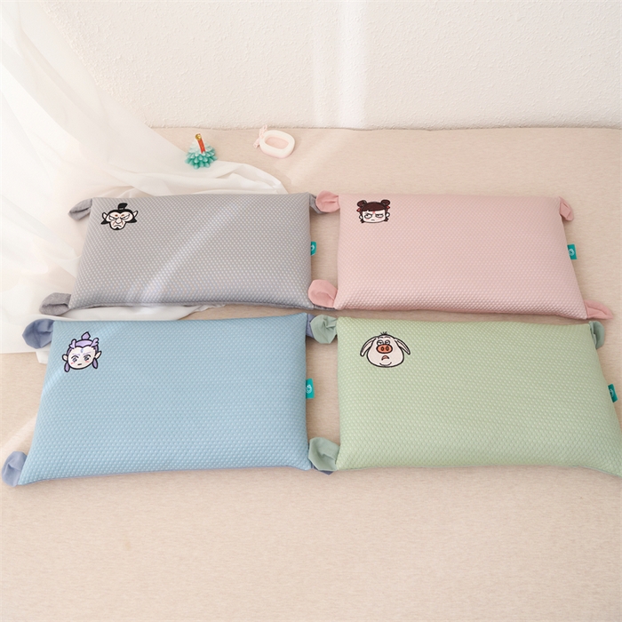 91家纺网 家纺一手货源 找家纺 芯洲 2025新款儿童学生向夏季凉豆豆荞麦枕卡通可爱Q版枕头枕芯 小敖丙30x50cm/只