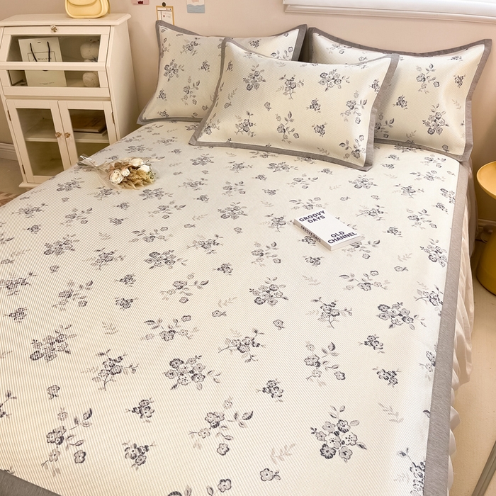 91家纺网 家纺一手货源 找家纺 典曼家纺 2025新款600D数码印花冰藤席席子凉席-床席款 时光清浅