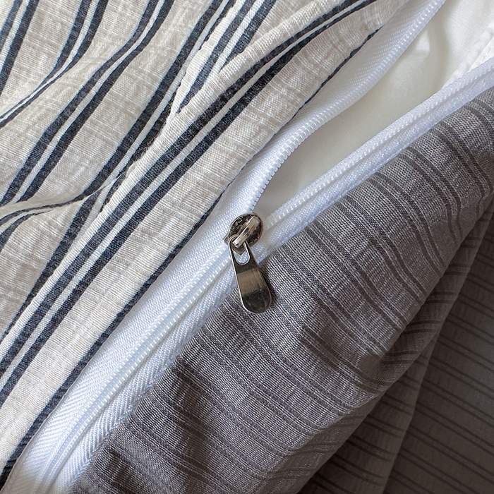 91家纺网 家纺一手货源 找家纺 王朝国际 2026新款直播热款有氧提花有氧双层纱碎花单被套 黑条