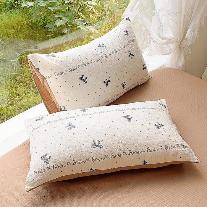 91家纺网 家纺一手货源 找家纺 王朝国际 2025新款直播热款有氧提花有氧双层纱碎花单被套 爱心蝶