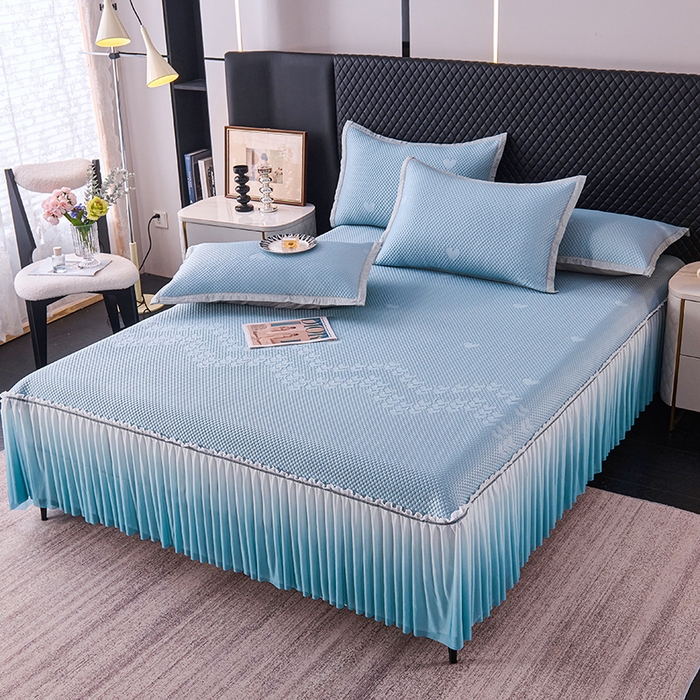 91家纺网 家纺一手货源 找家纺 尚品凤凰2025新款凉感床裙渐变色豆豆席床裙凉席直角席 凉席席子 爱心床裙  蓝色