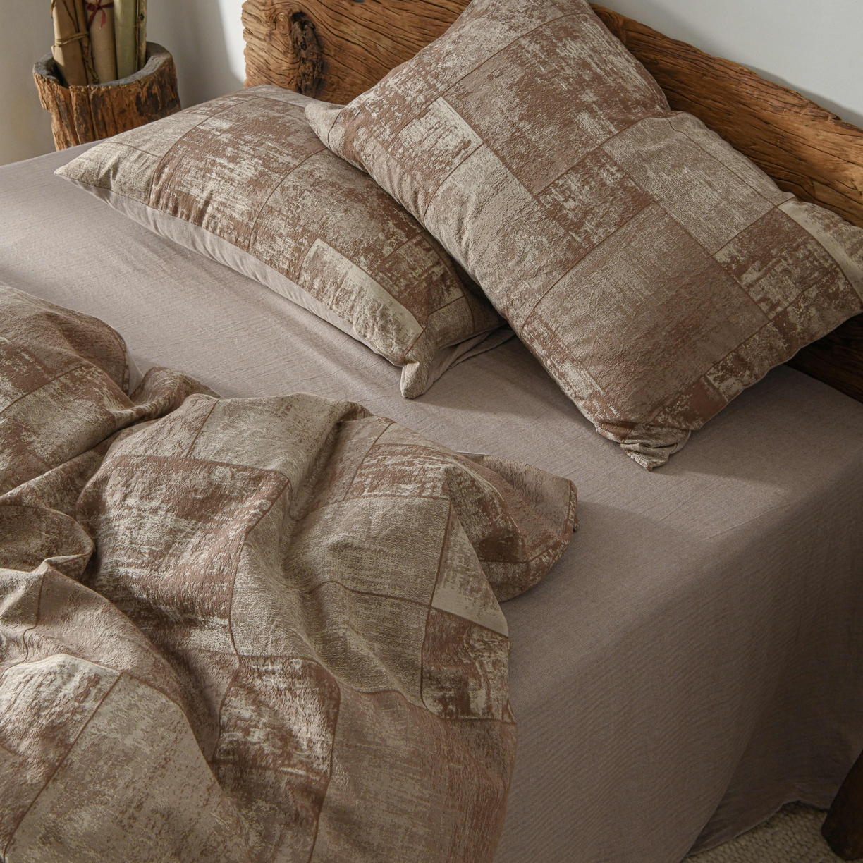 91家纺网 家纺一手货源 找家纺 云上 2025全棉色织大提花床品·侘寂空间   空间-咖