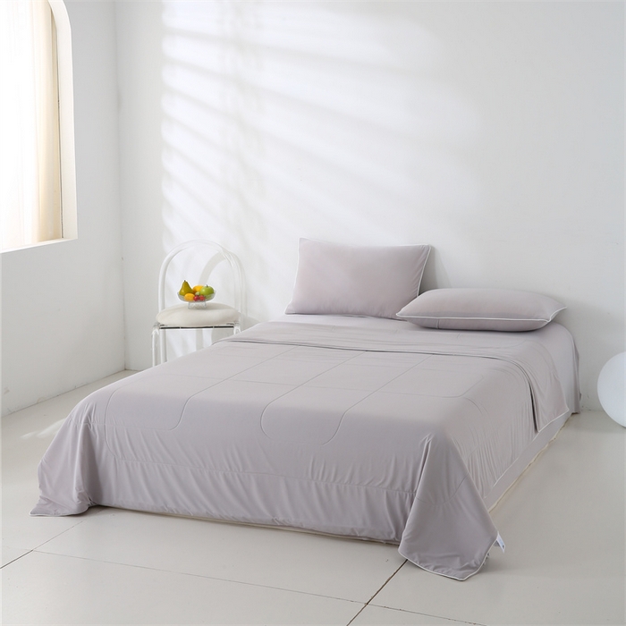 91家纺网 家纺一手货源 找家纺 小禹仔 2025新款母婴级水洗硅胶夏被夏凉被子被芯 浅灰