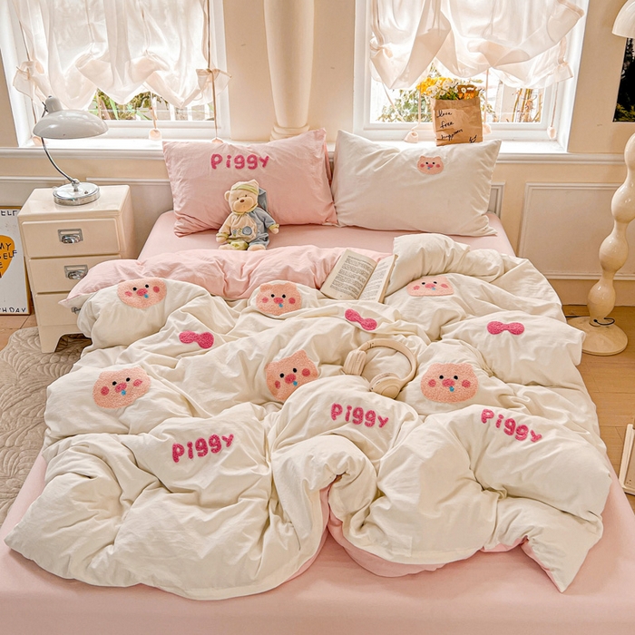 91家纺网 家纺一手货源 找家纺 海岛哥哥 2025新款云柔棉毛巾绣 四件套 毛巾绣-可爱小猪