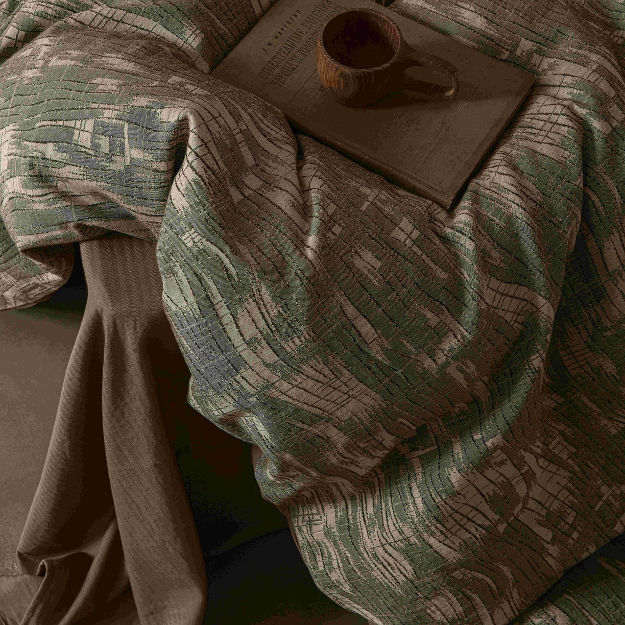 91家纺网 家纺一手货源 找家纺 云上 2025全棉色织大提花床品·侘寂潮汐   潮汐-金