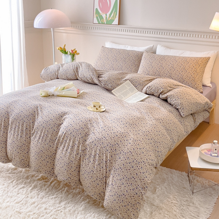 91家纺网 家纺一手货源 找家纺 伊嫚家居 新款日式新品全棉针织棉A类活性印花四件套天竺棉小碎花复古亲肤被罩床笠款套件 紫黛花语