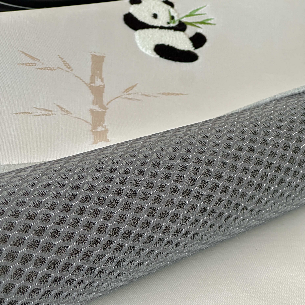 91家纺网 家纺一手货源 找家纺 2025新款抗菌防螨熊猫系列毛巾绣提花冰丝养生席-终版 熊猫高升床席