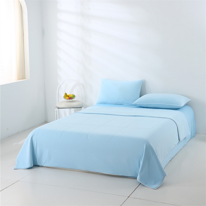 91家纺网 家纺一手货源 找家纺 小禹仔 2025新款母婴级水洗硅胶夏被夏凉被子被芯 浅蓝