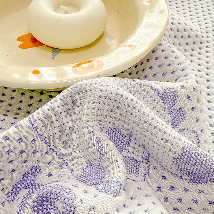 91家纺网 家纺一手货源 找家纺 雪鲨家纺  2025新款凉豆豆夏凉被空调被冰豆豆夏被可机洗礼品跑量A类 卡皮巴拉紫