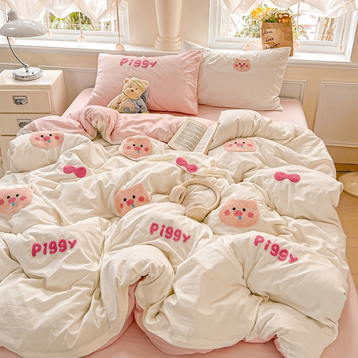 91家纺网 家纺一手货源 找家纺 海岛哥哥 2025新款云柔棉毛巾绣 四件套 毛巾绣-可爱小猪